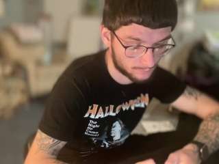 youngkubenski215 webcam model stream image