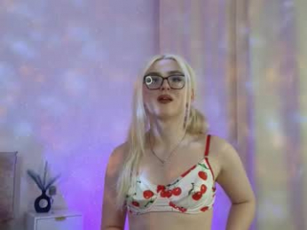 jules_night webcam model stream image