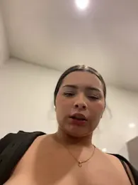 aneesa_darzi webcam model stream image