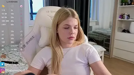 Maya_Rave webcam model stream image