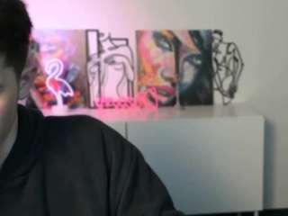 leo-valor webcam camsoda model stream image