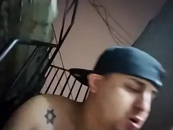 Mrandreuw webcam model stream image