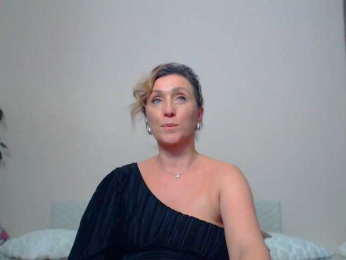 Lola-Nelson webcam model stream image