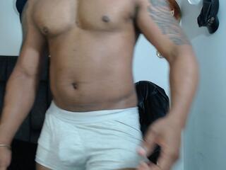 Blade Strong webcam model stream image