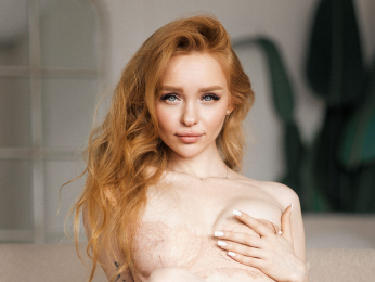 AimeeRoberts webcam model stream image