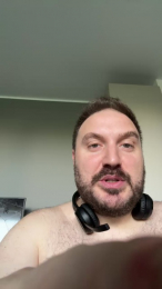ItalianBear88 webcam model stream image