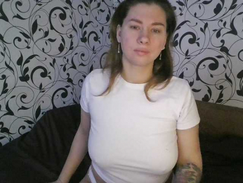 YourEmilie webcam model stream image