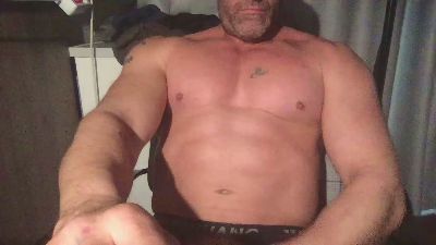 CroasanMaduro webcam model stream image