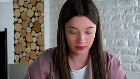 LowOncoming webcam model stream image