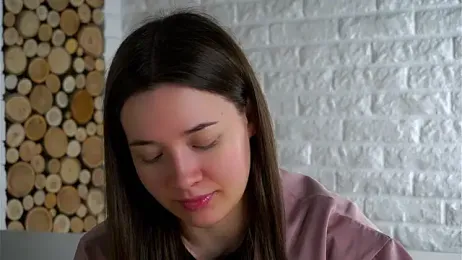 LowOncoming webcam model stream image