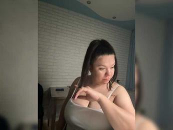 -BuSiNkA webcam model stream image
