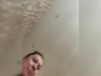 -BuSiNkA webcam model stream image