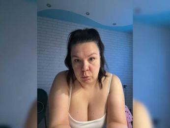 -BuSiNkA webcam model stream image