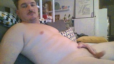moinuxxx webcam model stream image