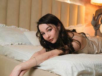 PollyGlen webcam livejasmin model stream image