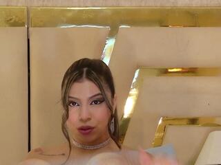 Abril Wood webcam model stream image