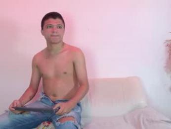 aly_n_sebas webcam model stream image
