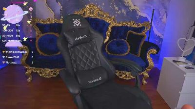 LiliElfie webcam model stream image