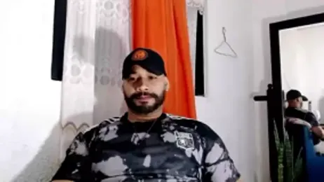 musclehetero webcam model stream image