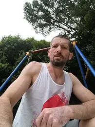 MuscleOtter webcam stripchat model stream image
