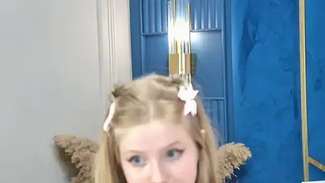 LilianHowards webcam stripchat model stream image