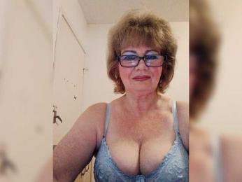 MoonGoddess webcam model stream image