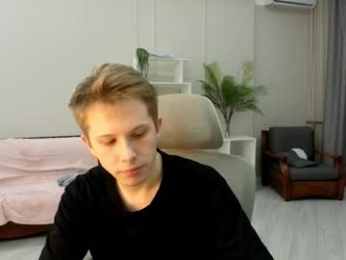 artycropp webcam model stream image