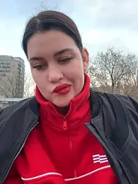 KikiWatson webcam model stream image