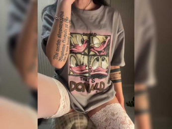 Karolina_Milf webcam model stream image