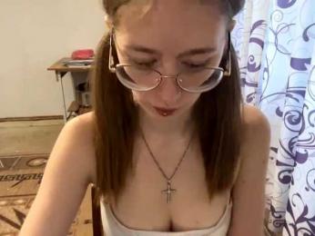 VelvetCash webcam model stream image