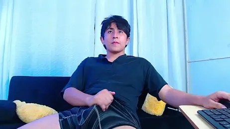 Zyan18 webcam model stream image