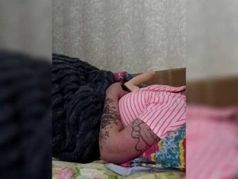 Meri1994 webcam model stream image