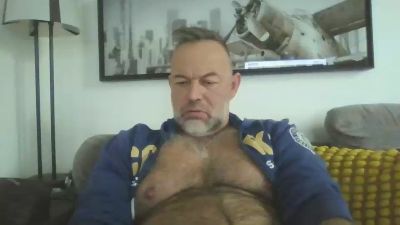 bear70s webcam model stream image