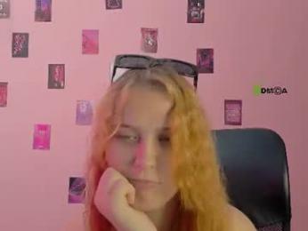 alicia_velvet_ webcam model stream image