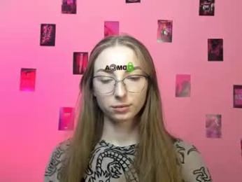 alicia_velvet_ webcam model stream image