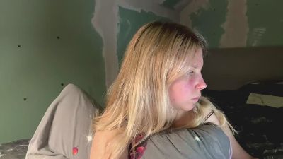 Emilisrose webcam model stream image