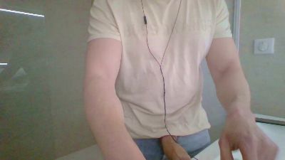 queue22 webcam cam4 model stream image