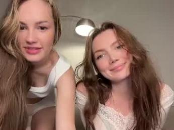 love_machine_ webcam model stream image
