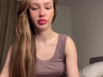 love_machine_ webcam model stream image