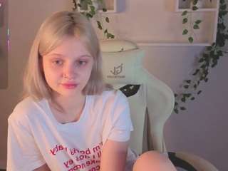 katrina-bail webcam model stream image