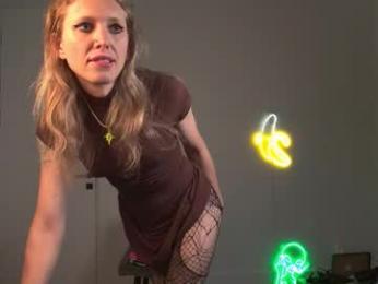 velvettgirl webcam chaturbate model stream image