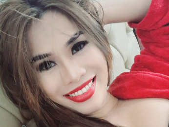 YvanaRhoades webcam model stream image