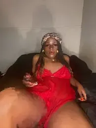 RayaShine webcam stripchat model stream image