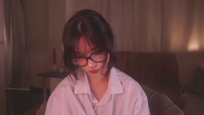 DevonaGitt webcam model stream image