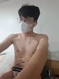 Gwencloudy webcam model stream image