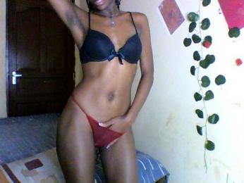 Luna-Noir webcam model stream image