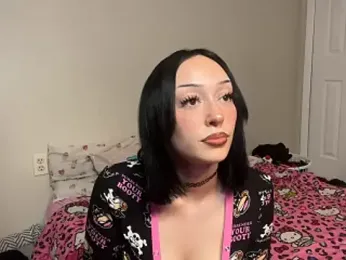 strwbrrymilk webcam model stream image