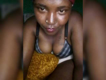 Davinalola webcam model stream image