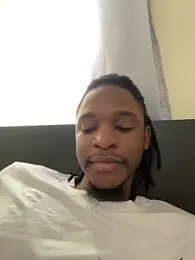 finefinance webcam model stream image