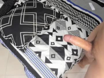 valentine_petite1 webcam model stream image